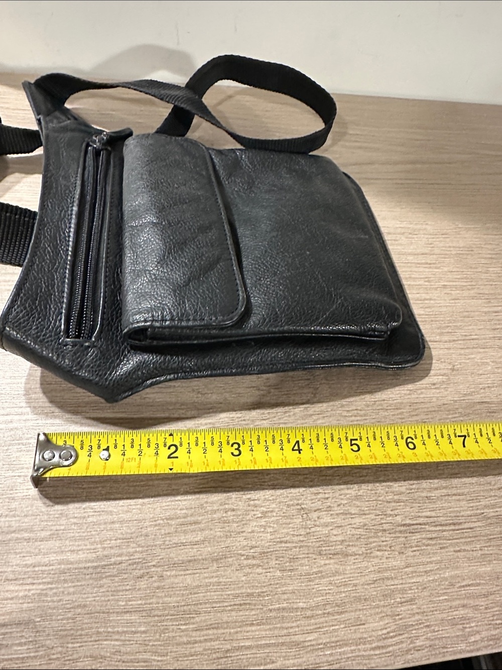 Black Leather Men’s Waist Pack - Sleek Everyday Carry - Picture 4 of 4